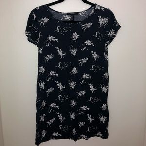 Forever 21 Navy with White floral print shift dress